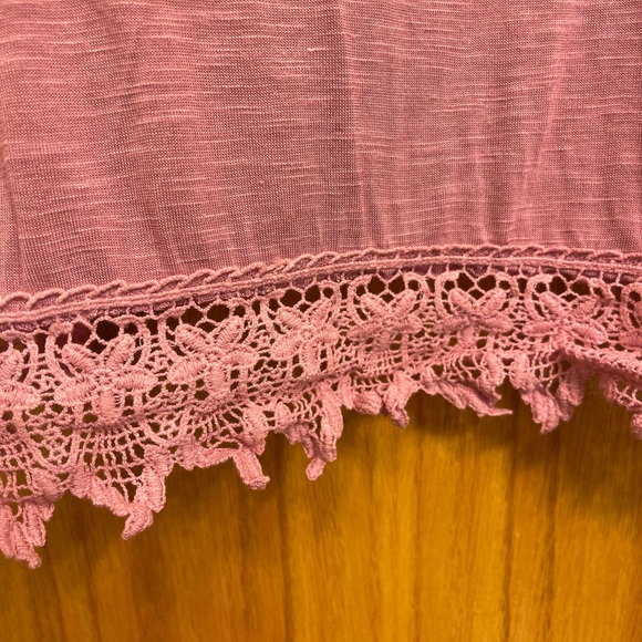 Forever21 Purple Pink Open Side Muscle Style with Lace Bottom Tank Crop Top - Picture 3 of 3